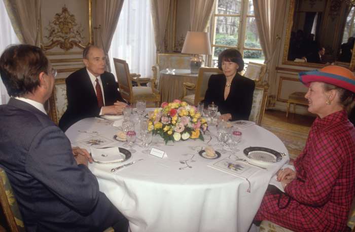 Sarkozy a dánská kálovna Margrethe II.  Hosté občerstvení neplatí. 