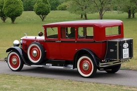 Pivo z Vratislavic budou opět zdobit etikety s automobilov&yacute;mi veter&aacute;ny