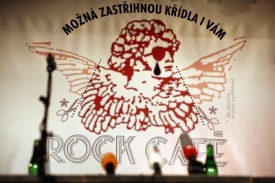 Reakce na zrušení hudby v Rock Café.