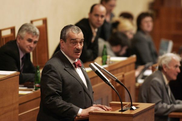 Zahraniční novináři se obraceli na Karla Schwarzenberga.