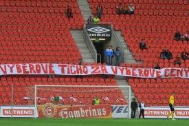 Transparent fanoušků Slavie.