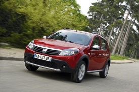 Stepway má oproti běžné Dacii Sandero podvozek o 2 cm výš.
