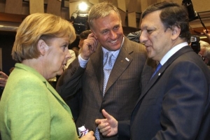 Z &scaron;&eacute;fů velk&yacute;ch zem&iacute; EU přijela pouze Angela Merkelov&aacute;.
