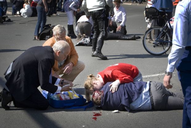 Sedmou obětí tragického útoku je šestačtyřicetiletá žena. Sedmou obětí tragického útoku je šestačtyřicetiletá žena.