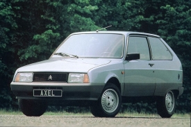 Na Západě se oltcit prodával pod označením Citroën Axel.