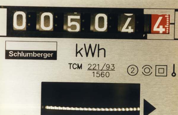 Pachatelé pozměňovali údaje na elektroměrech.