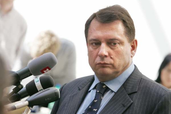 Sociální demokracie požaduje výrazné omezení poplatků.