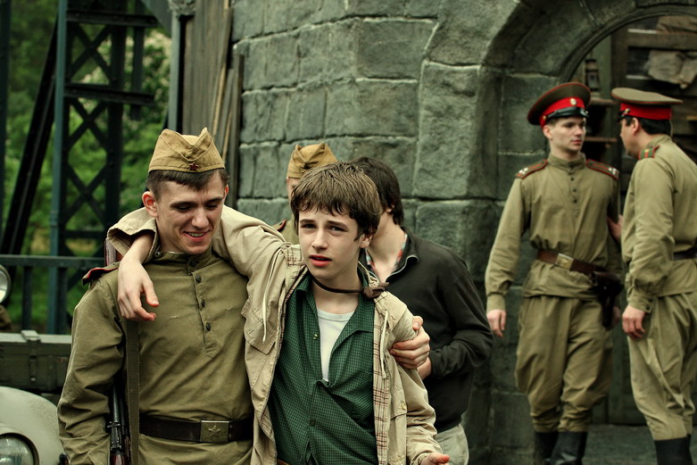 Film Anglické jahody se vrací k sovětské okupaci v roce 1968..