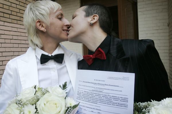 Úřady odmítnuté lesbičky... Nevadí zkusí to jinde.