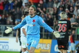 Vyloučen&yacute; brank&aacute;ř Slavie Martin Vaniak.
