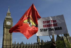 Protamilské protesty probíhají po celém světě.