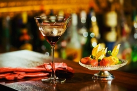 V Barmansk&eacute; putovn&iacute; knize dostane prostor 333 barmansk&yacute;ch osobnost&iacute;.