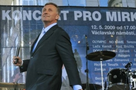 Mirka Topolánka ztráta křesla vididelně nemrzí. Proč taky?