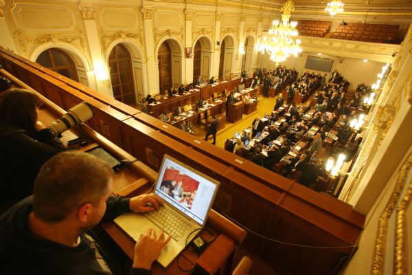 Novinářská galerie v Poslanecké sněmovně. 