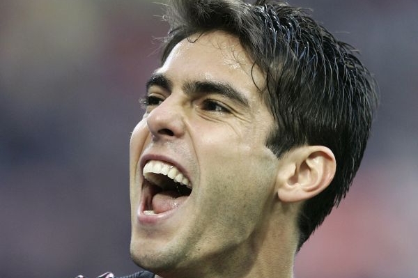 Změní Kaká dres? Změní Kaká dres?