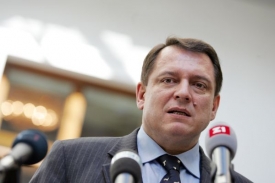 Jiří Paroubek ostře zaútočil na Konfederaci politických vězňů.