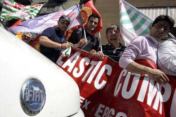 V Itálii demonstrovalo 15 tisíc zaměstnanců automobilky Fiat. 