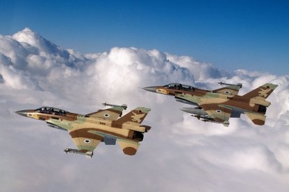 Plně vyzbrojené izraelské F-16.