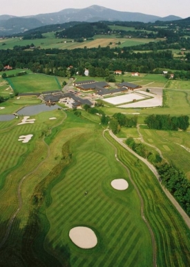 Letecký pohled na golfový areál v Čeladné. Foto: prosper-golf.cz.