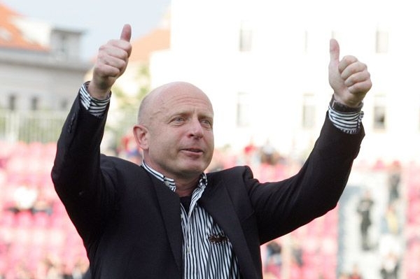 Trenér Slavie Karel Jarolím.