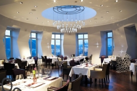 V restauraci Céleste se ujal žezla šéfkuchař Gwendal Le Ruyet.