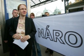 Národní strana by se stejně jako Dělnická mohla dočkat pokusu o zákaz.