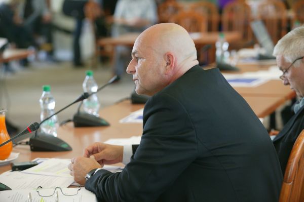 Jiří Janeček se také rozhodl volební klipy ultrapravice nezveřejnit