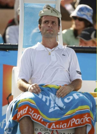 Santoro ve v&yacute;hni na melbournsk&yacute;ch kurtech při leto&scaron;n&iacute;m Australian Open