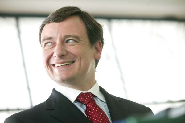Stojí za finančním příspěvkem Hostivici David Rath?
