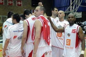 Basketbalist&eacute; Nymburka vyhr&aacute;li i druh&yacute; fin&aacute;lov&yacute; duel.
