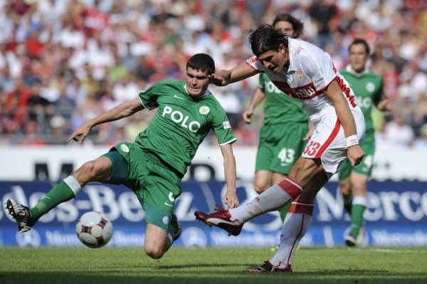 Obránce Jan Šimůnek získal s Wolfsburgem německý titul. Obránce Jan Šimůnek získal s Wolfsburgem německý titul.