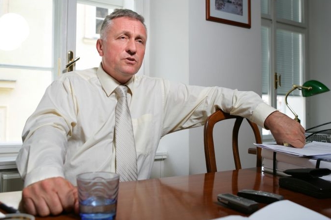 Mirek Topolánek vysvětluje mimo jiné svůj vztah k Václavu Klausovi.