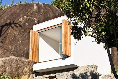 Domek pro strážce ostrova od architektů Alana Chu a Cristiana Kata. Domek pro strážce ostrova od architektů Alana Chu a Cristiana Kata.