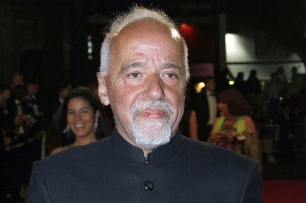 Paulo Coelho si Prahu pro natáčení vybral sám.