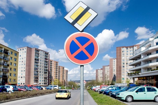 Positivní stránka sídlišť? Lidé oceňují hlavně dobré služby a obchody.