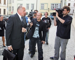 Prezident NKÚ se dnes hájí před kontrolním výborem sněmovny.