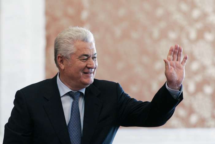 Dosavadní prezident Voronin. Oblíbenec evropských komunistů.