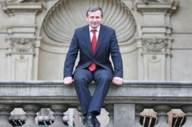 Jiří Čunek věří, že ve svém Vsetíně post šéfa strany obhájí.