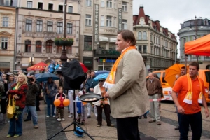 Zdeněk Škromach v Liberci. Ani pánev mu nepomohla.