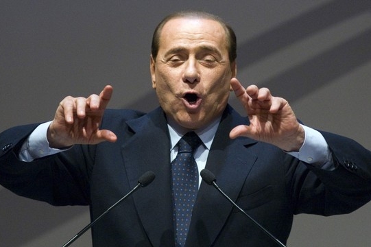 Berlusconi je proslulý neomalenými výroky na všechny strany.