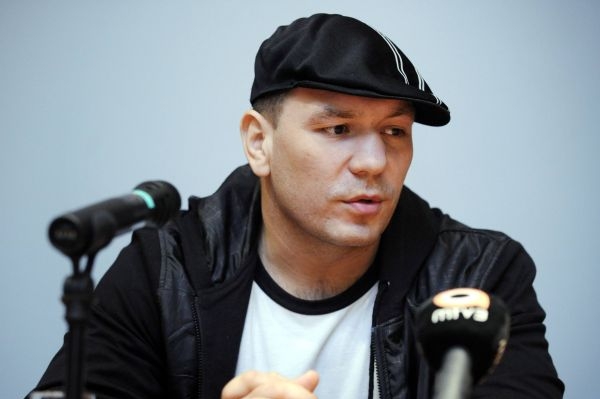 Boxer Ruslan Čagajev na tiskové konferenci.