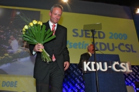 Nový šéf Svoboda chystá v průvan v Charitasu.