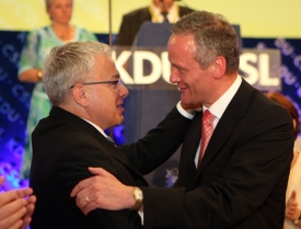 Druhý Jan Březina gratuloval Svobodovi k úspěchu.