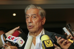 Peruánský spisovatel Vargas Llosa mezi Chávezovi fanoušky nepatří.