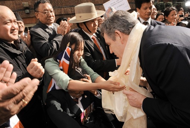 Gordon Brown bojuje i po přízeň nepálských Gurků.