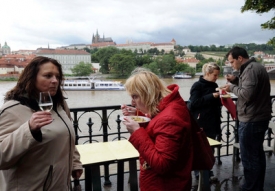 Návštěvníky festivalu neodradilo od dobrot ani pošmourné počasí. Návštěvníky festivalu neodradilo od dobrot ani pošmourné počasí.