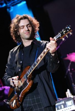 Dweezil Zappa při minulé návštěvě v České republice.