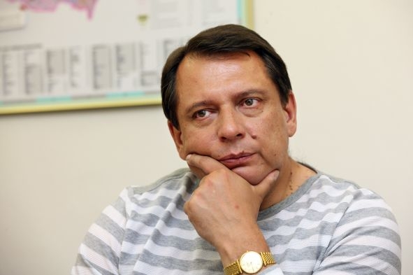 Jiří Paroubek už chodí na předvolební mítinky ve sportovním. 