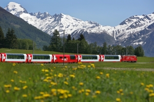 Ledovcový expres, jeden z nejpopulárnějších švýcarských vlaků.