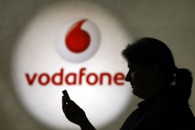 Vodafone je prvním českým operátorem, který zlevnil roaming.